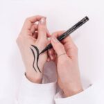 Precision eyeliner afbeelding 2